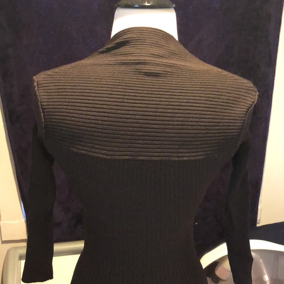 COPY - Caché brown top. - Picture 4 of 8